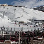 Hellochalet - Pandora Mountain View With Jacuzzi, Garage And Storage Apartman