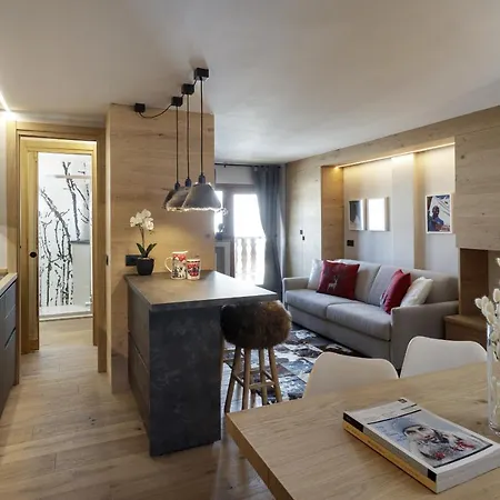 Hellochalet - Pandora Mountain View With Jacuzzi, Garage And Storage * ブレウイル・チェルヴィナイア