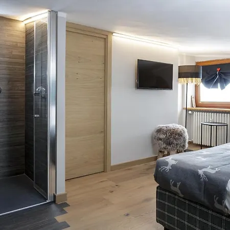 Hellochalet - Pandora Mountain View With Jacuzzi, Garage And Storage * Breuil-Cervinia